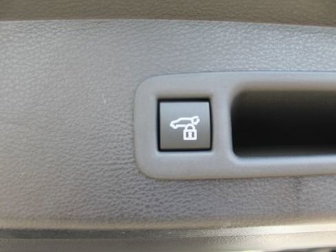 Certified 2026 Toyota Sienna XLE FWD image 25