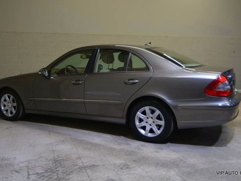 Used 2008 Mercedes-Benz E 320 BlueTEC Sedan image 31