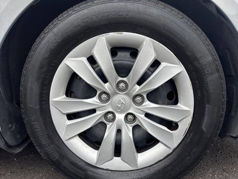 Used 2011 Hyundai Sonata GLS image 12