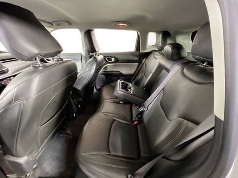 Used 2022 Jeep Compass Limited image 22