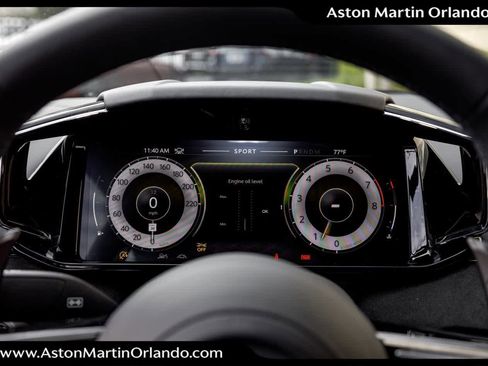 Used 2025 Aston Martin V8 Vantage Coupe image 6