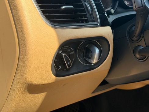 Used 2018 Porsche Macan image 28