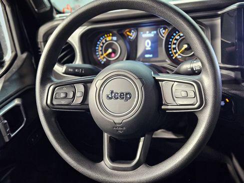 Used 2025 Jeep Wrangler Sport image 24