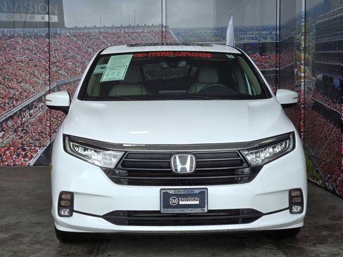 Used 2024 Honda Odyssey EX-L image 3