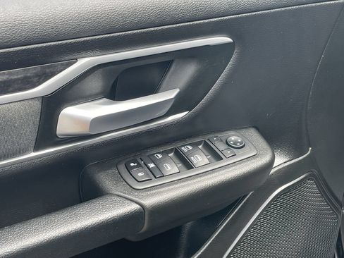 Used 2022 RAM 1500 Big Horn w/ Night Edition AWD/4WD image 13