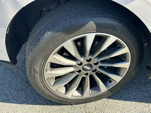 Used 2021 Lincoln Navigator Reserve w/ Luxury Package image 37