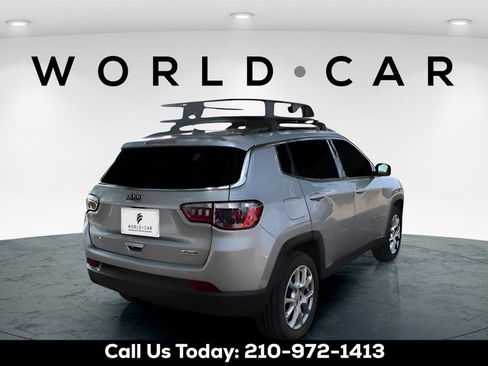 Used 2022 Jeep Compass Latitude image 7