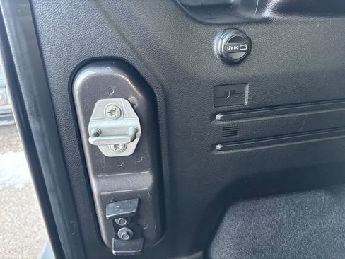 Used 2024 Jeep Wrangler Sport S image 12