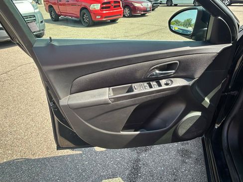 Used 2015 Chevrolet Cruze LT FWD image 14