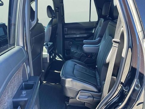Used 2021 Ford Expedition Limited image 12