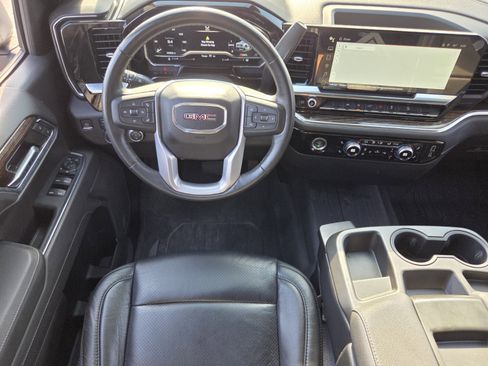 Used 2022 GMC Sierra 1500 Elevation w/ LPO, Elevation Black Package AWD/4WD image 11
