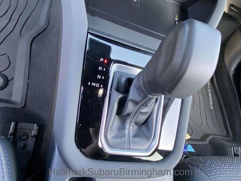 Used 2025 Subaru Forester Premium image 20