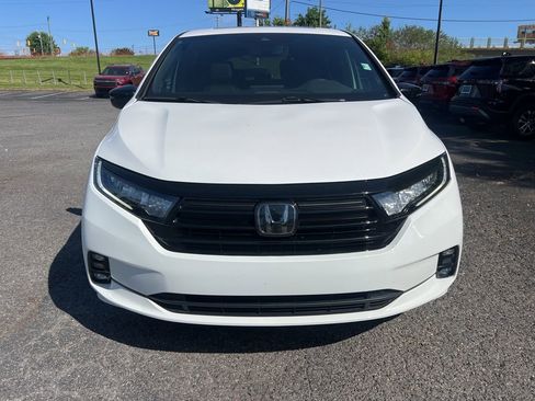 Used 2024 Honda Odyssey Sport image 3