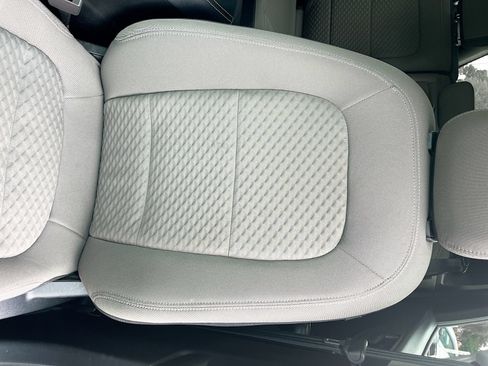 Used 2022 Ford Escape SE w/ SE Sport Appearance Package FWD image 18
