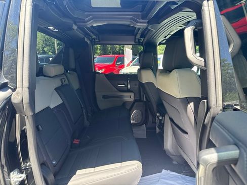 New 2026 GMC Hummer EV 4x4 Crew Cab image 13