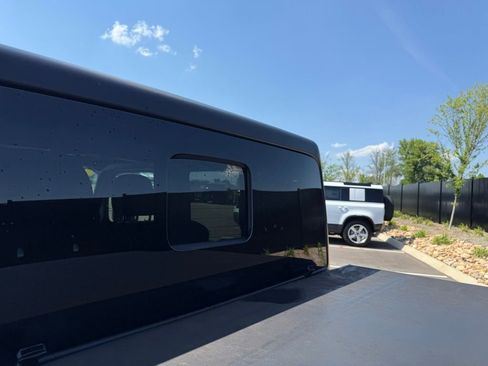 Used 2023 Jeep Gladiator Sport AWD/4WD image 16