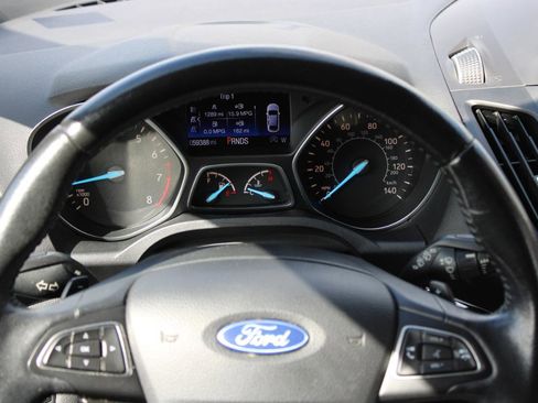 Used 2017 Ford Escape Titanium AWD/4WD image 9