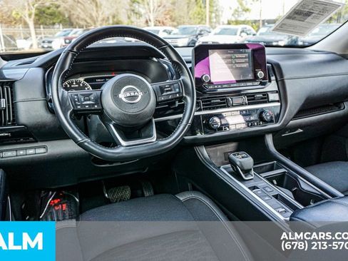 Used 2025 Nissan Pathfinder SV image 28