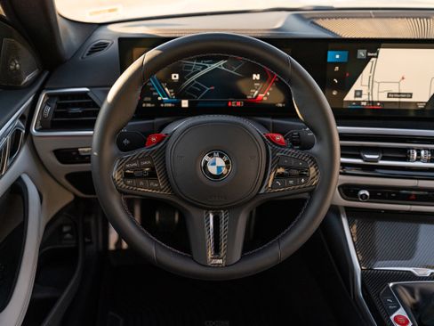 Used 2024 BMW M4 image 33