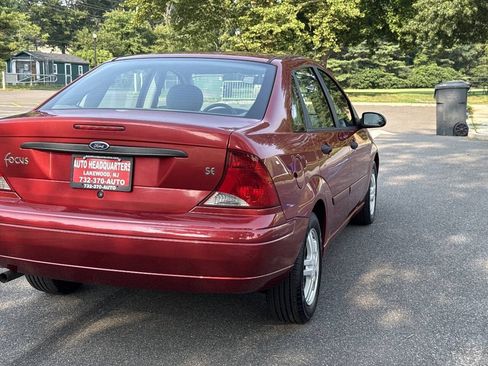 Used 2003 Ford Focus SE FWD image 6