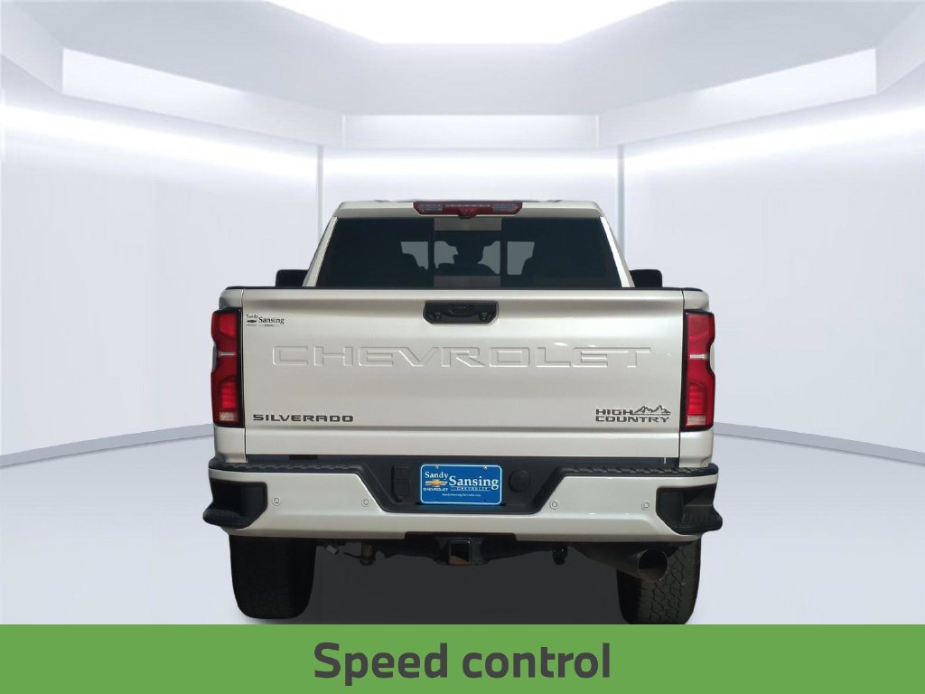 Used 2025 Chevrolet Silverado 2500 High Country w/ High Country Premium Package AWD/4WD image 6