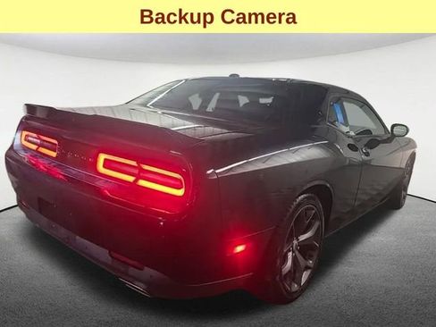 Used 2019 Dodge Challenger GT image 5