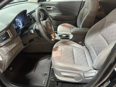 Used 2019 Kia Niro LX FWD image 13