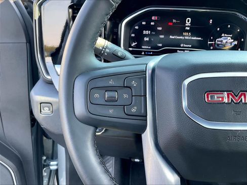Used 2025 GMC Sierra 2500 SLT AWD/4WD image 21