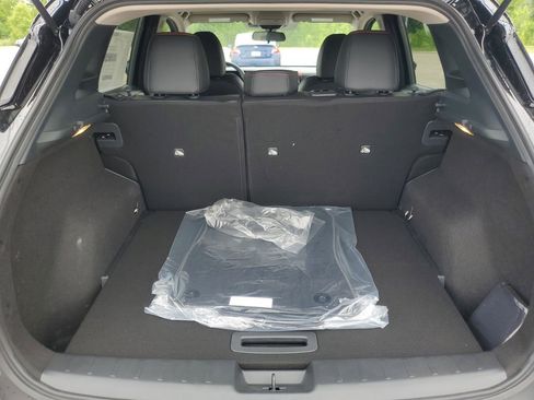 New 2025 Nissan Kicks SR image 9