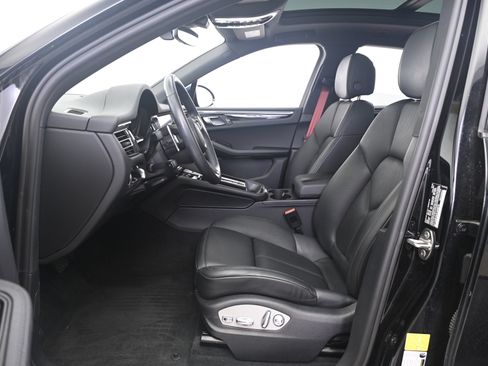 Used 2023 Porsche Macan S AWD/4WD image 29