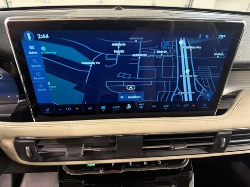 Certified 2025 Lincoln Corsair AWD w/ Equipment Group 101A image 11