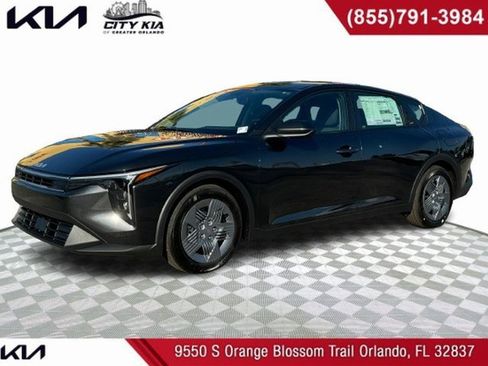 Used 2025 Kia K4 LX image 1