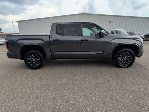 Used 2024 Toyota Tundra Platinum AWD/4WD image 8