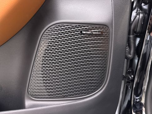 New 2026 Chrysler Pacifica Pinnacle image 29