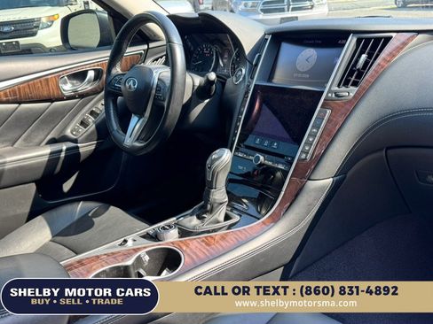Used 2018 INFINITI Q50 Luxe AWD/4WD image 16