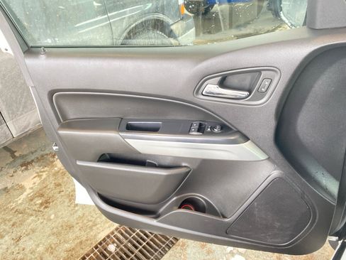 Used 2018 Chevrolet Colorado LT w/ Redline Special Edition image 17