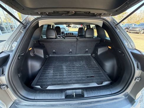 Used 2020 Jeep Cherokee Latitude Plus w/ Cold Weather Group image 13