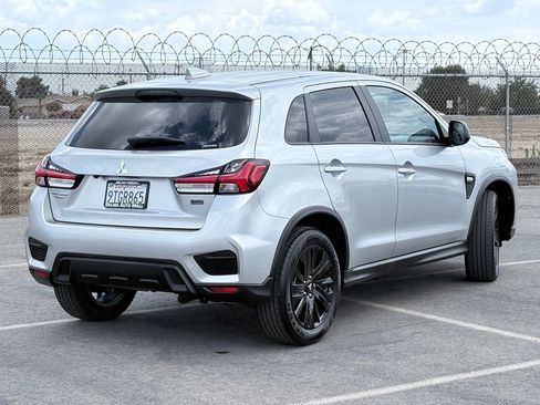 Used 2025 Mitsubishi Outlander Sport LE AWD/4WD image 5