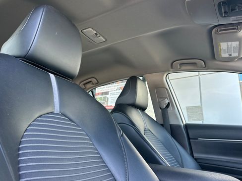 Certified 2022 Toyota Camry SE w/ Convenience Package FWD image 15