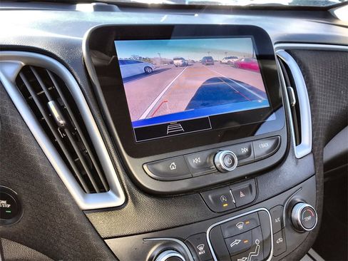 Used 2024 Chevrolet Malibu LS image 17