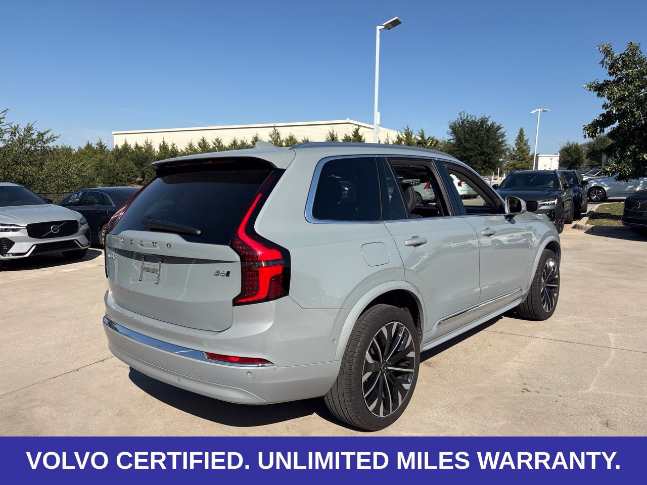 Certified 2026 Volvo XC90 B6 Ultra AWD/4WD image 5