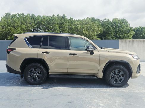 Used 2025 Lexus LX 700h Overtrail AWD/4WD image 6