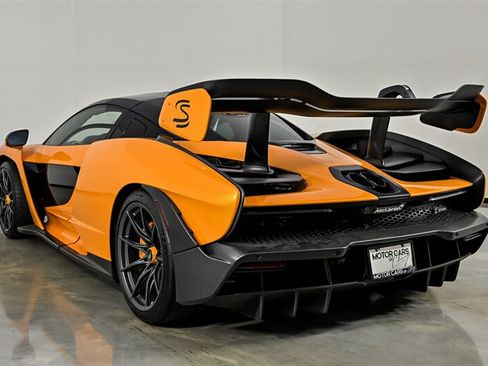 Used 2019 McLaren Senna RWD image 13