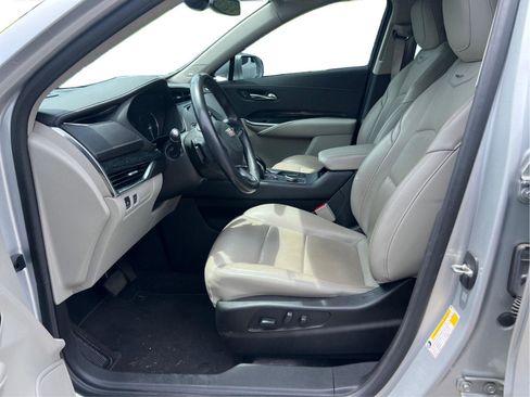 Used 2020 Cadillac XT4 Premium Luxury w/ Driver Awareness Package AWD/4WD image 6