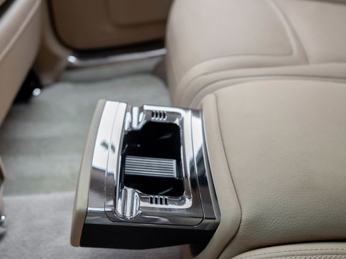 Used 2017 Rolls-Royce Ghost image 54