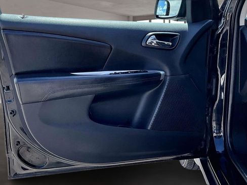 Used 2015 Dodge Journey SE FWD image 24