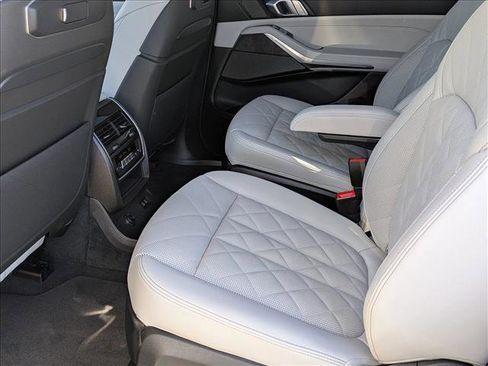New 2026 BMW X7 xDrive40i image 17