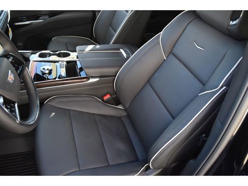 New 2026 Cadillac Escalade ESV Luxury w/ Touring Package image 13