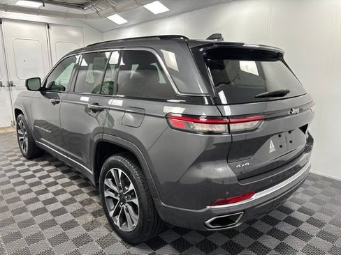 Used 2022 Jeep Grand Cherokee Overland AWD/4WD image 4