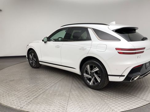 Certified 2026 Genesis GV70 3.5T Sport Advanced AWD/4WD image 4